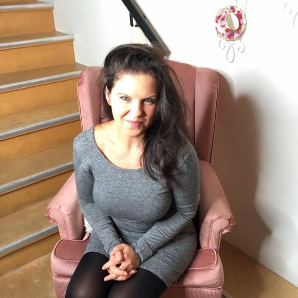 Meet your Posher, Ilene - Picture 1 of 1